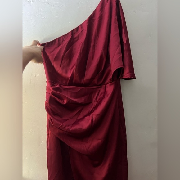 CUPSHE Women's Satin Backless One Shoulder Short Sleeve A-line Dress High Low - Picture 10 of 13